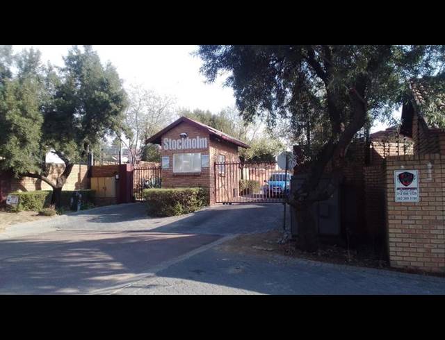 2 BEDROOM TOWNHOUSE FOR SALE IN THE REEDS